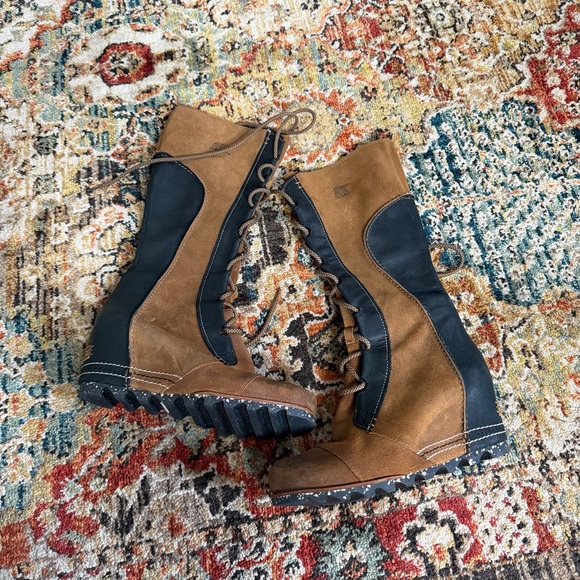 Sorel knee high wedge boots - rare - Picture 3 of 8